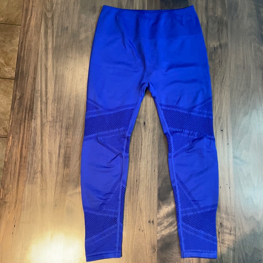 Fabletics mosaic mesh leggings - worn only once!